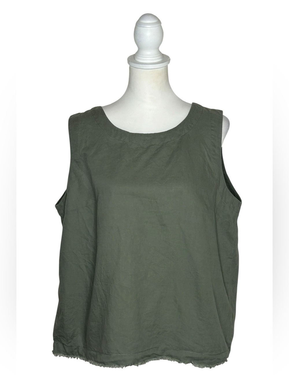 Liz Claiborne EUC Olive Green Linen-Blend Sleeveless Tank Raw Hem Sz L Lagenlook
